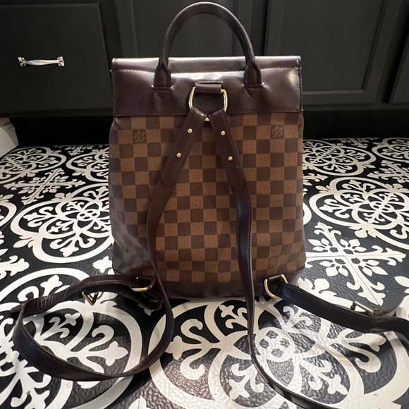 Authentic Louis Vuitton Damier Ebene SoHo backpack - Picture 3 of 14